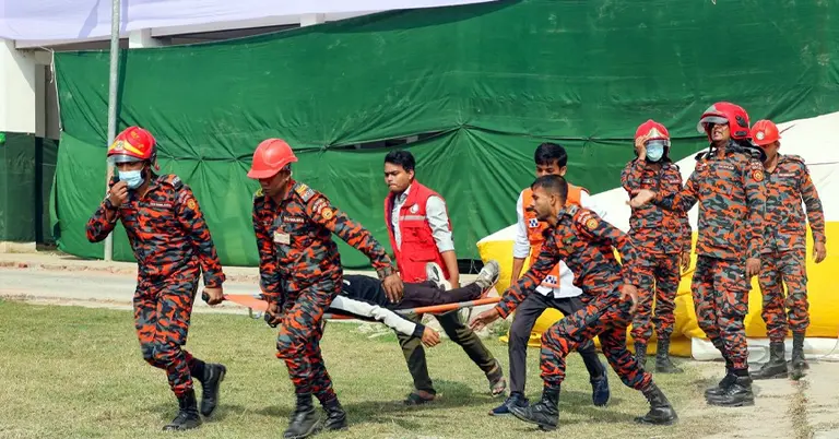 মাঠপর্যায়ে প্রশিক্ষণ দেয়া হচ্ছে